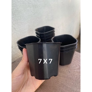 Chậu nhựa vuông cứng màu đen thoát nước - chậu nhựa trồng cây nhiều lỗ thoát nước - chậu nhựa mini màu đen