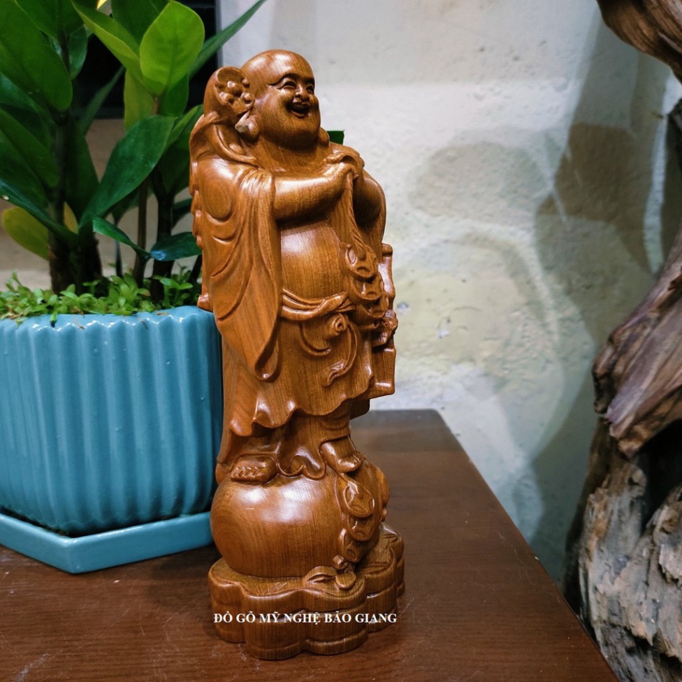 Tượng phật di lặc chúc phúc mẫu mới bằng gỗ thơm cao 20 cm