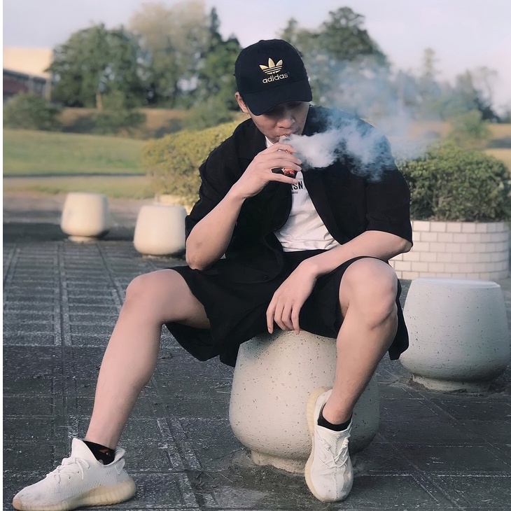Mũ lưỡi trai Adidas đen logo chỉ vàng cá tính dành cho cả nam và nữ full hộp để làm quà tặng