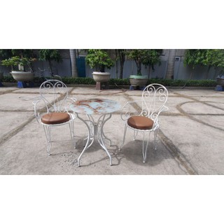 Bàn ghế sắt uốn mỹ nghệ sân vườn