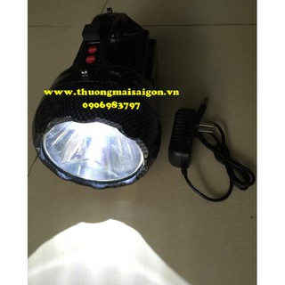 Đèn pin chiếu xa hơn 1.000m