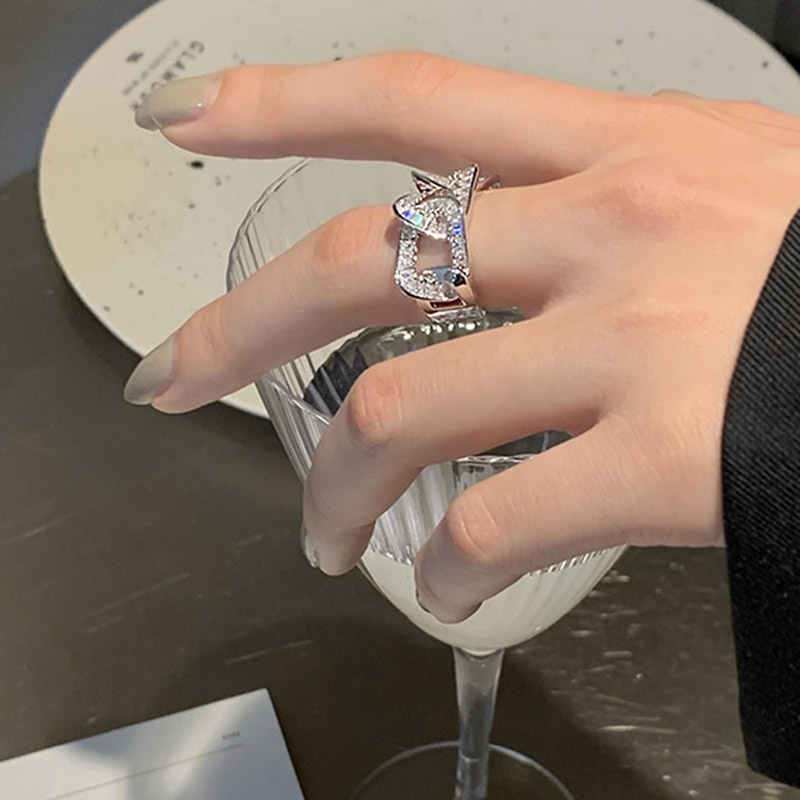 Nhẫn Đeo Tay Đính Đá Zircon Sang Trọng