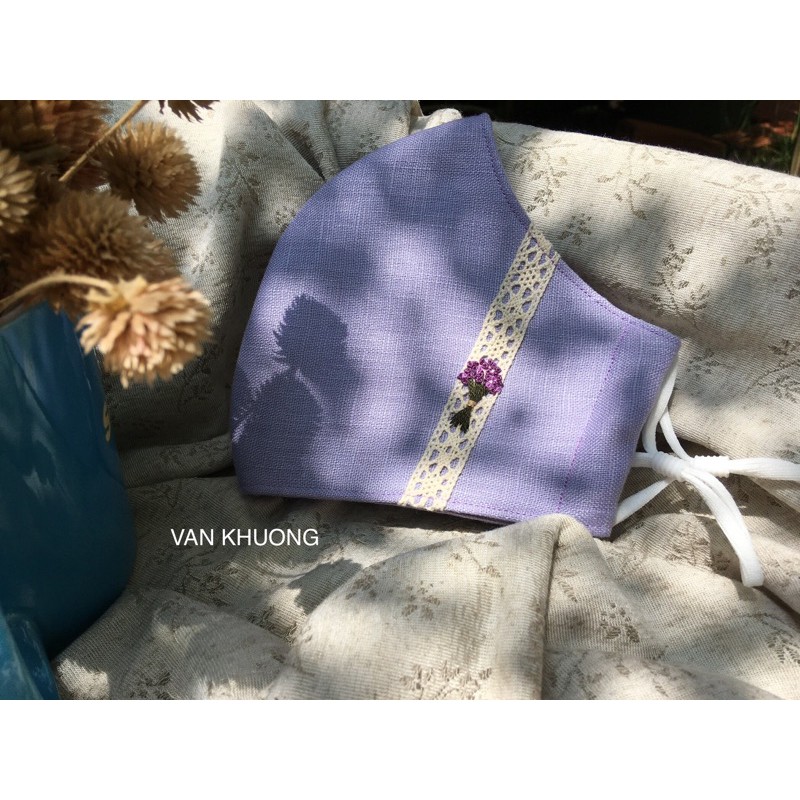 Khẩu trang vải Linen thêu tay