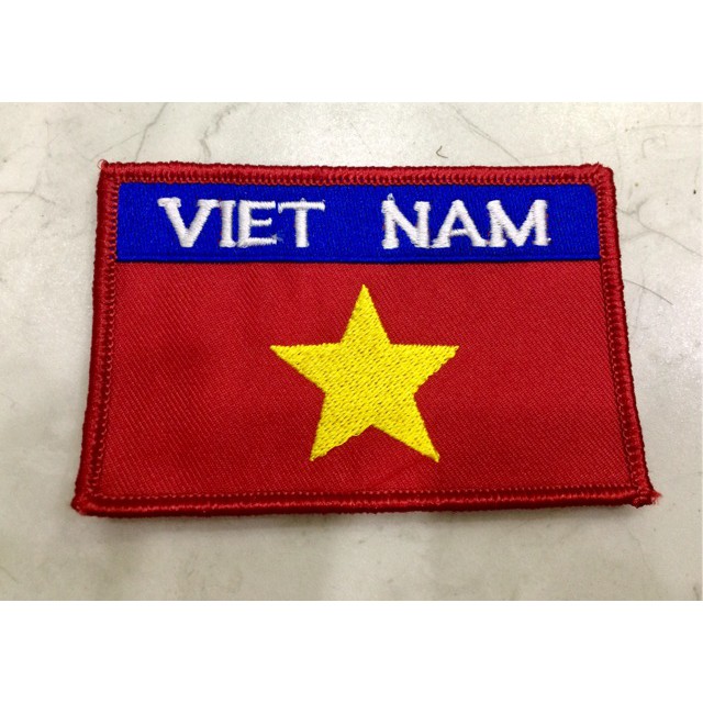 Cờ Việt Nam thêu