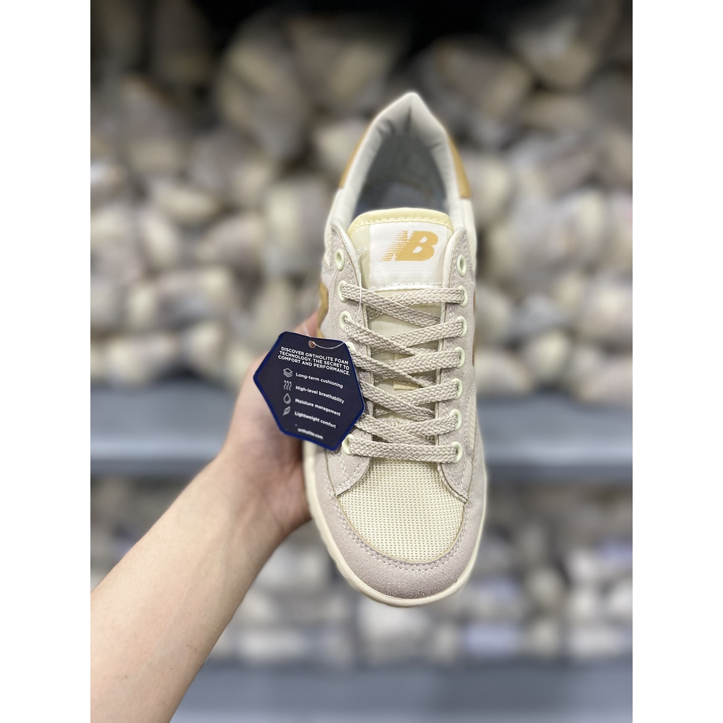 Giày NB 300 chữ vàng 1;1