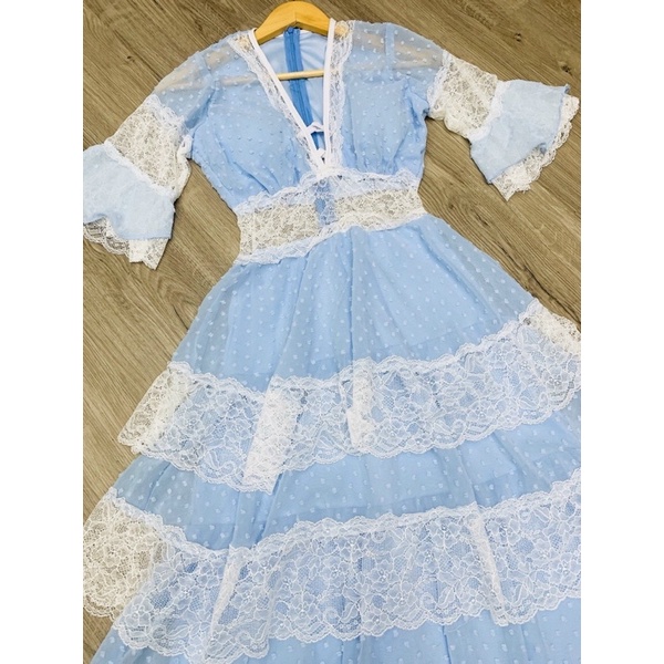 Đầm maxi ren bi phối tầng đi du lịch,váy maxi đi biển kèm hình khách mặc