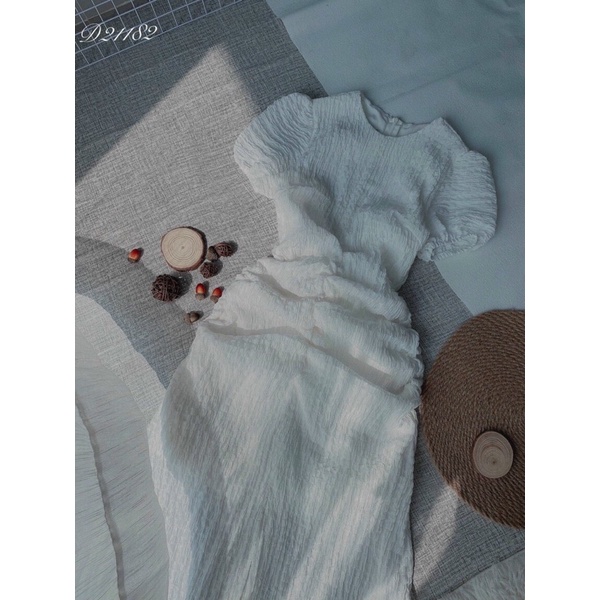 ĐẦM XỐP CHÍT EO DÁNG DÀI XẺ TÀ