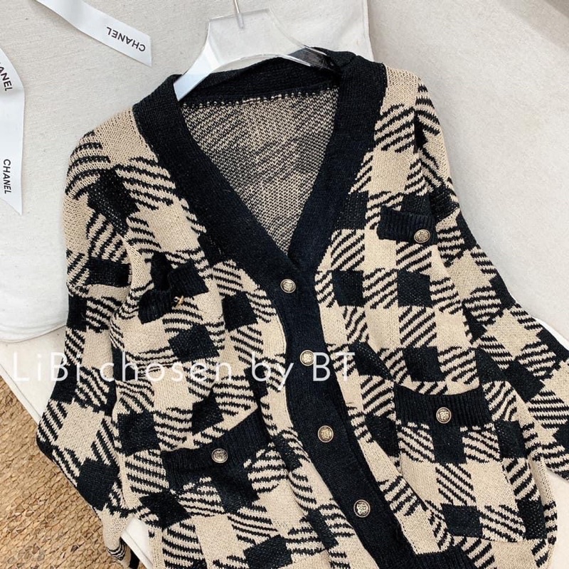 Áo cadigan kẻ sang chảnh. Màu siu tây