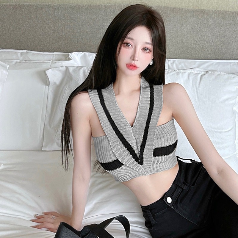 Áo Croptop Dệt Kim Sát Nách Cổ Chữ V Ôm Dáng Siêu Nhẹ Thời Trang Cho Nữ