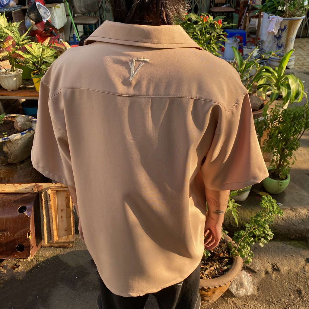 Áo Sơ Mi Ngắn Tay Nam Nữ Phom Rộng FVNXY Màu Kem Tối Giản | BigBuy360 - bigbuy360.vn
