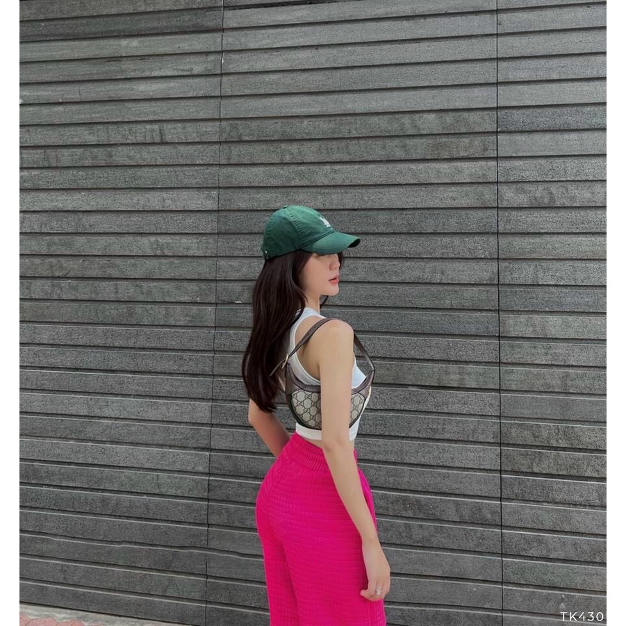 ÁO CROPTOP 3 LỖ [Moment House]