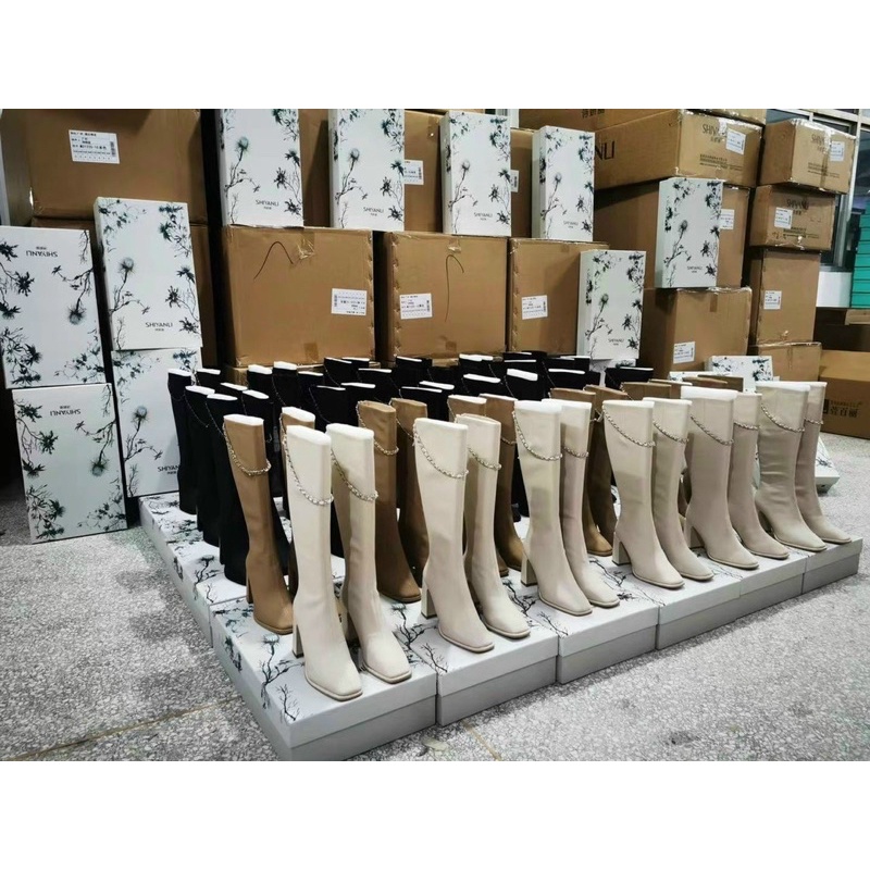 giày boots nữ bốt cổ cao gót vuông 9cm quai dây xích gối da mềm cao cấp (fullbox loại 1)