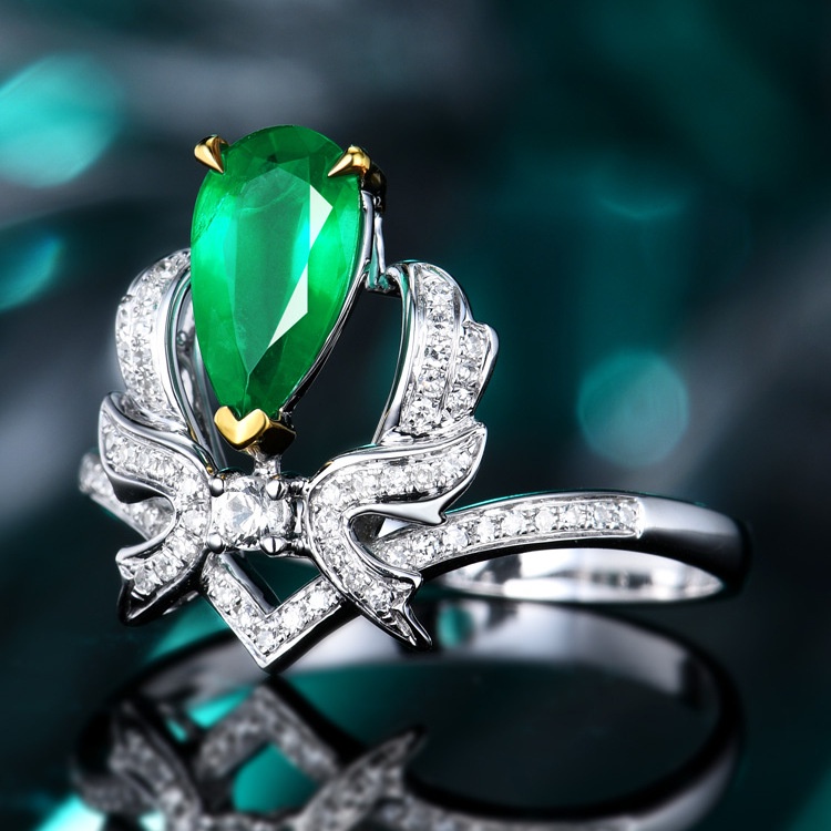 [Hàng Mới Về] Nhẫn Đính Đá Ngọc Lục Bảo Hai Tông Màu JHS3-A