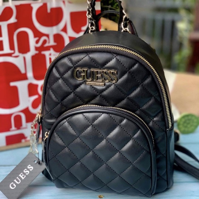 Balo GUESS đen chần trám xinh xắn