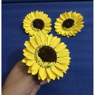 Đầu bông hoa giấy hướng dương