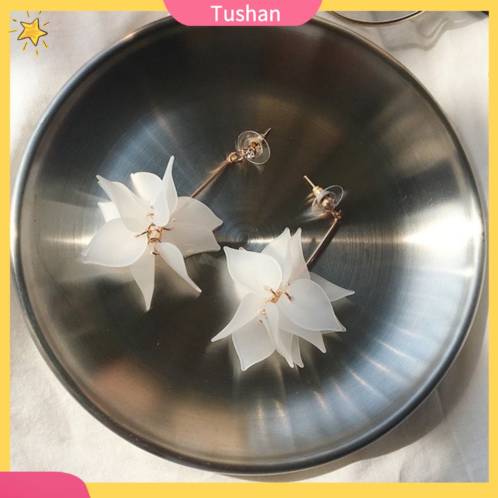 Khuyên tai hình cánh hoa tua rua ngọt ngào xinh xắn