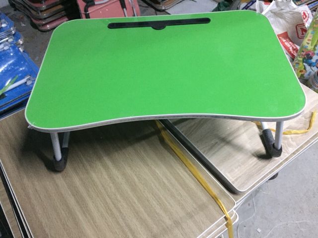 Bàn gấp thông minh❤️❤️ bàn có khe để laptop tiện lợi