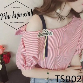Áo trễ vai cá tính Hàn Quốc, kẻ hồng