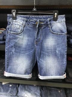 Short jean rách