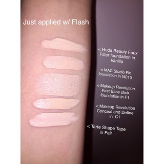Kem nền dạng thỏi Makeup Revolution Fast Base Stick Foundation