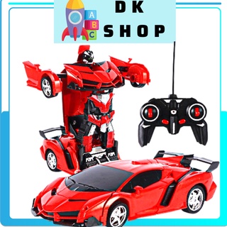 Xe oto điều khiển từ xa biến hình thành robot có sạc pin, có tặng kèm 3 pin AA Thương Hiệu DekhiShop