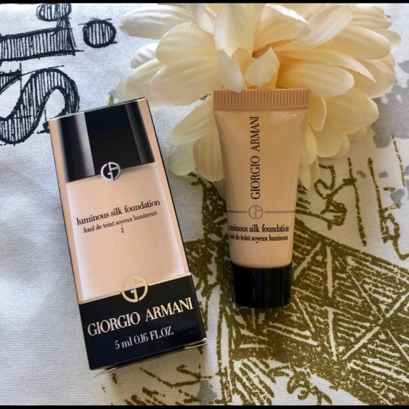 Kem Nền Cao Cấp Giorgio Armani Luminous Silk Foundation 5ml