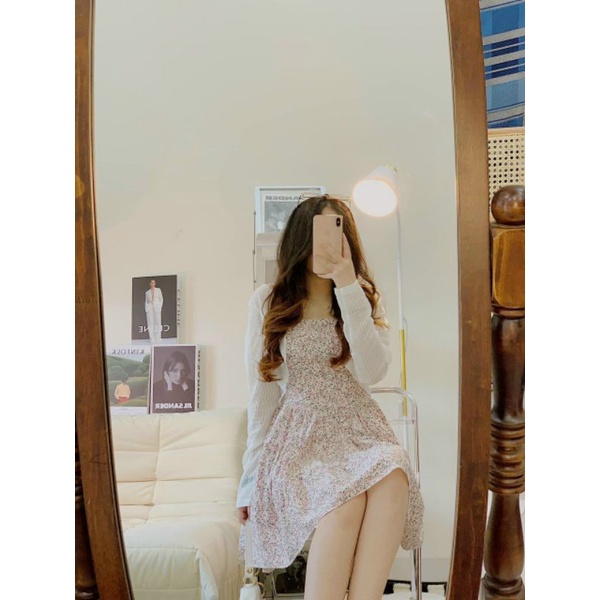 Set váy hoa hai dây phối nút bọc kèm áo khoác crop trắng tay dài | BigBuy360 - bigbuy360.vn