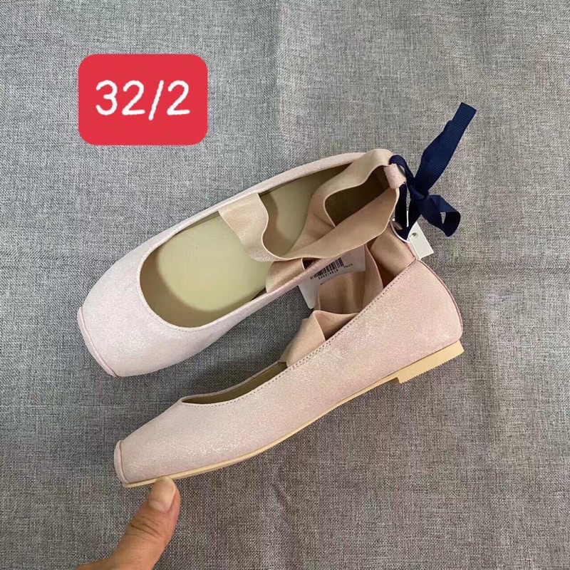 Giày em bé Char.les_kei.th