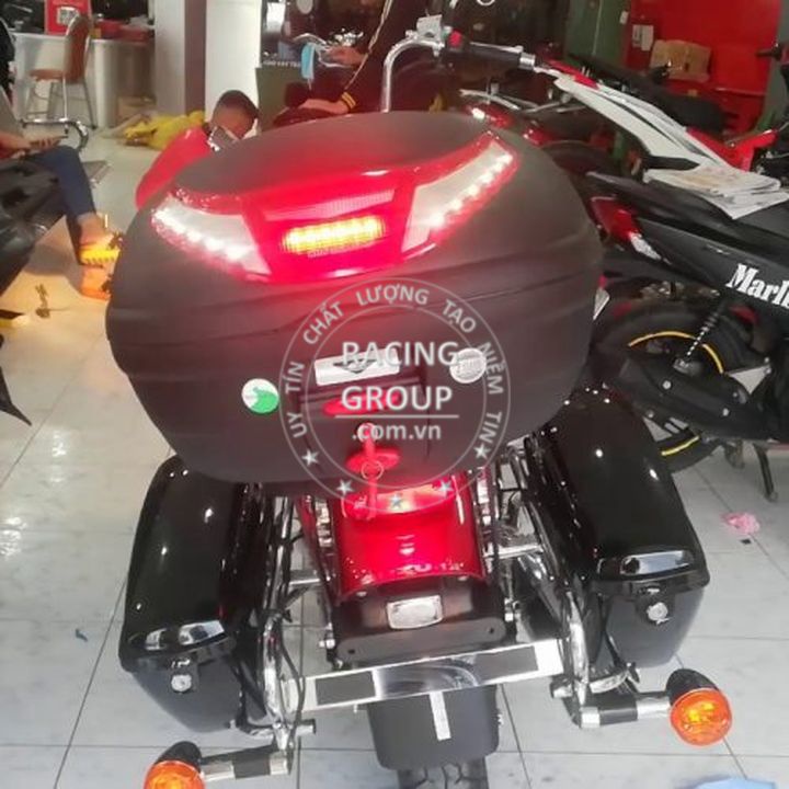 Thùng sau givi E350RN-S3 35 lít có đèn tặng kèm đế hàng chính hãng - bảo hành 2 năm