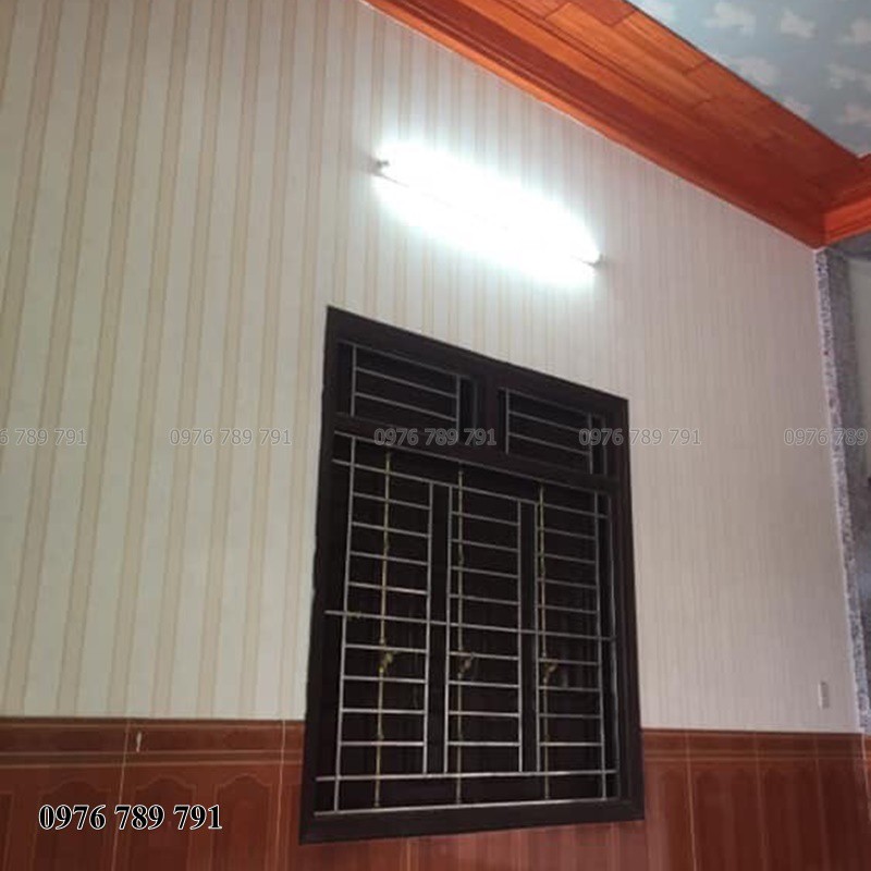 Giấy Dán Tường Hoa Văn Cổ Điển Dải Dọc Cho Phòng Khách Màu Xanh, Vàng, Lụa Không Keo, Khổ 53 cm