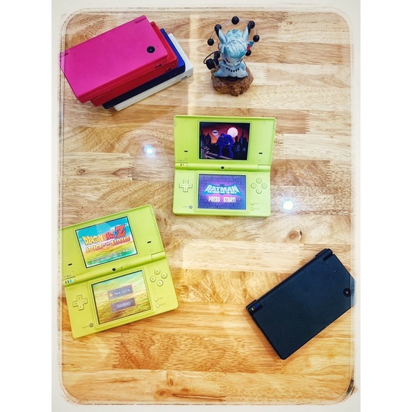 Máy chơi Game Nintendo DSi + thẻ 32Gb