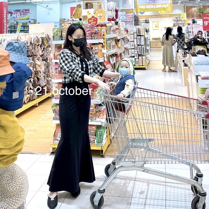 Chân váy đuôi cá dáng dài loe rộng - phong cách ulzzang Hàn Quốc [Ảnh và video ship tự chụp] | BigBuy360 - bigbuy360.vn