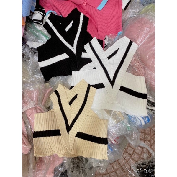 Áo len cổ yếm chéo pha màu Mã A62