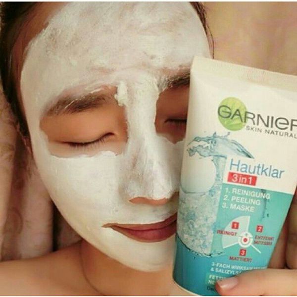 Sữa rửa mặt Garnier SkinActive Hautklar 3 in 1 cho da dầu mụn