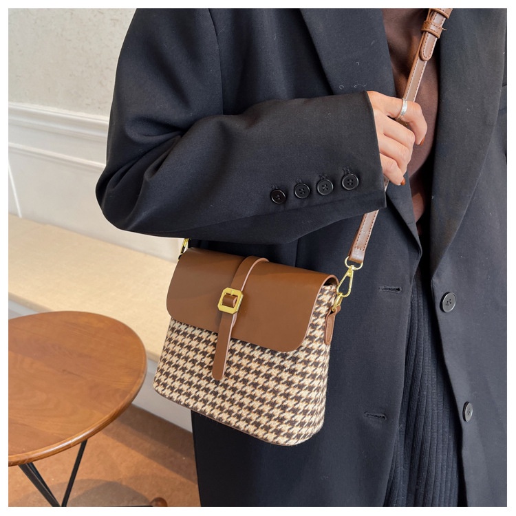 Túi xách đeo chéo hình hộp phối dạ kẻ kiểu Hàn Quốc SONASI TXN004