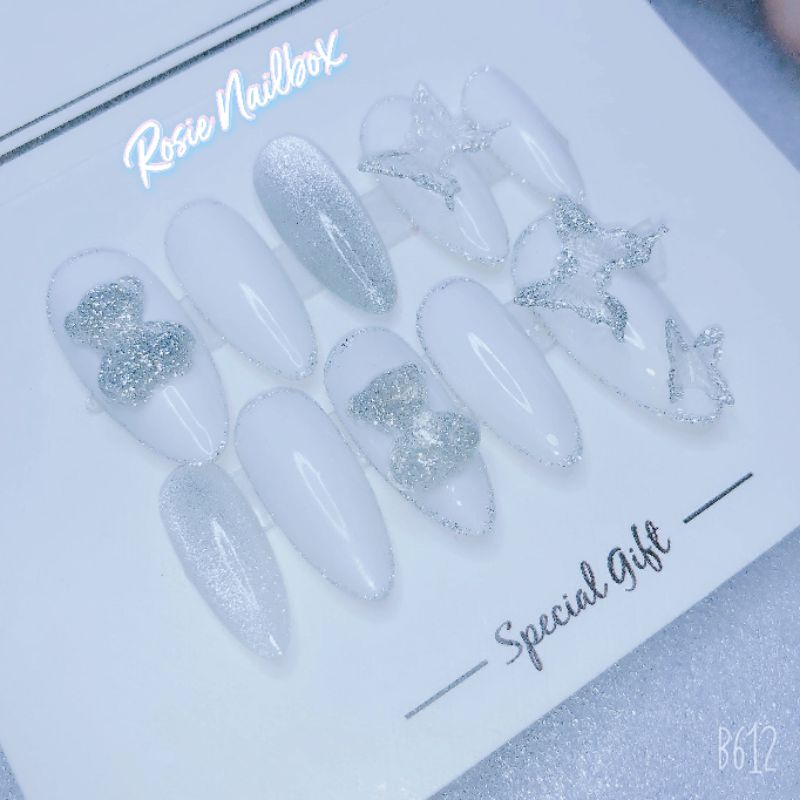 Nailbox Móng úp màu trắng mix mắt mèo nhũ kim cương sang chảnh phù hợp đám cưới, tiệc, dạ hội