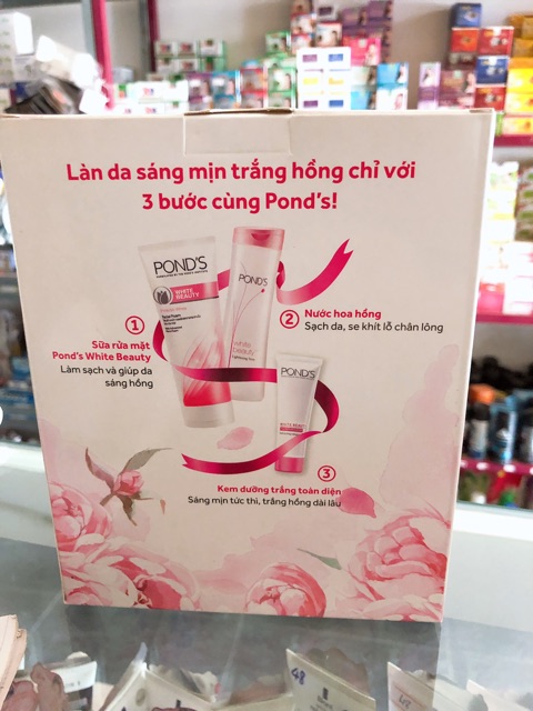 Sữa Rửa Mặt POND'S Trắng Da Tinh Khiết Tuýp 50g ( hết hàng tặng shop giao hàng ko tặng nha các bạn) inbox