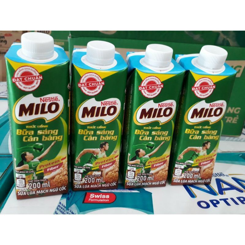 Hộp sữa lúa mạch Nestle Milo Teen bữa sáng ít đường 200ml