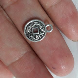Charm treo đồng tiền may mắn 20 cai