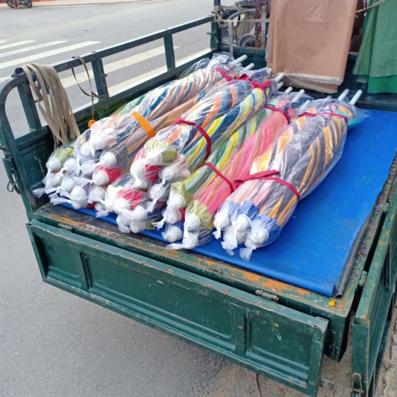 DÙ TREO QUẦN ÁO (Chân xếp+Vòng xoay, Dù 12 kèo thép)