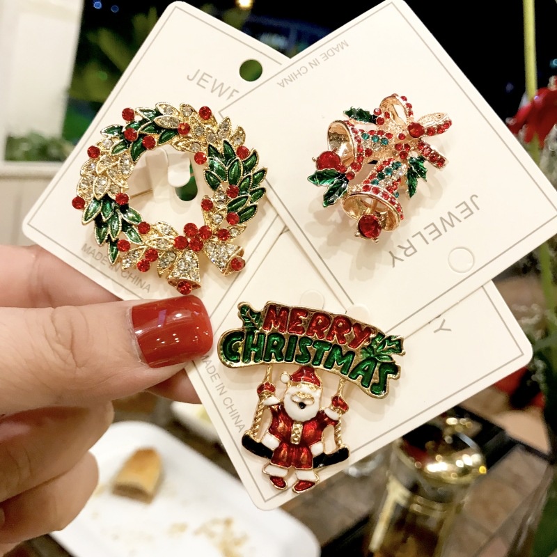 Huy Hiệu Cài Áo Hình Ông Già Noel Hoạt Hình Dễ Thương