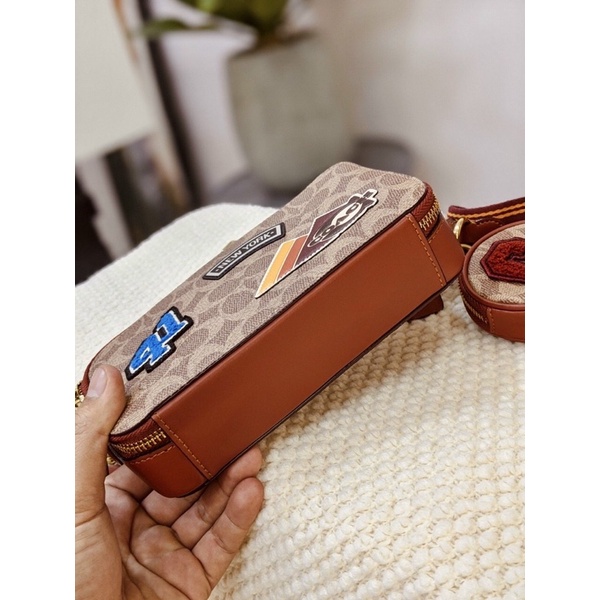 Sẵn ♥️ Túi Co @ch đeo chéo có túi charm xinh C6744