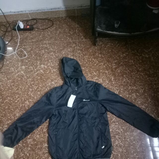 Ao gió nữ chỉ 50k.