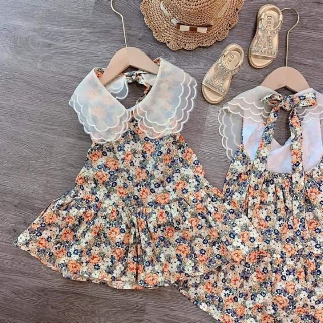 Combo váy của bé cho chị Thủy