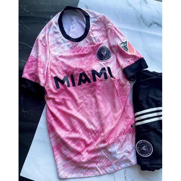 Set bộ quần áo bóng đá nam nữ vải gai thái clb miami áo hồng quần đen 2022 2023