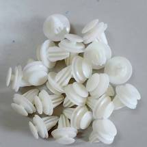 chốt nút nhựa ô tô , nút nhựa tapli cửa oto (giá 1 cái) | BigBuy360 - bigbuy360.vn