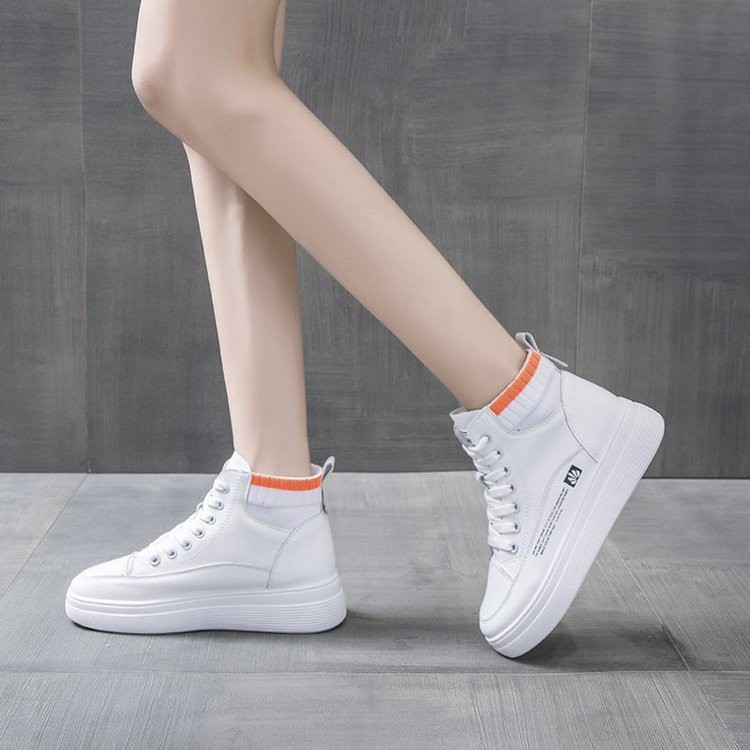 Giày Thể Thao Nữ, Giày Thể Thao Nữ  Độn Đế Thời Trang  Cao 5 Cm, Phối Len Cá Tính Năng Động Trẻ Trung Hai Màu Đen Trắng | BigBuy360 - bigbuy360.vn