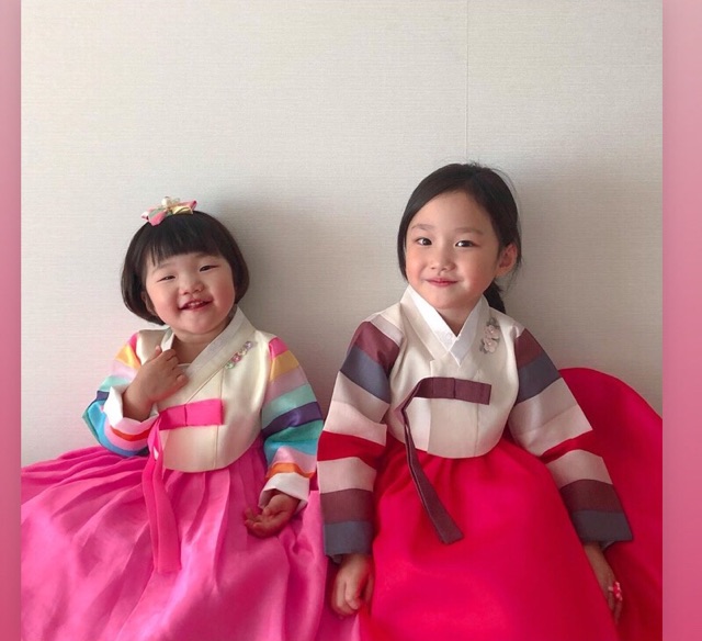 HANBOK BÉ GÁI MẪU MỚI CHUẨN HÀN QUỐC