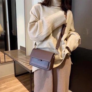 Túi đeo chéo nữ CK