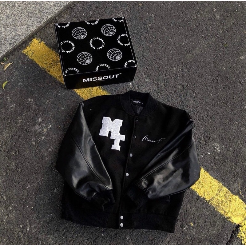 MISSOUT VARSITY JACKET SIZE M: VARSITY SIGNATURE